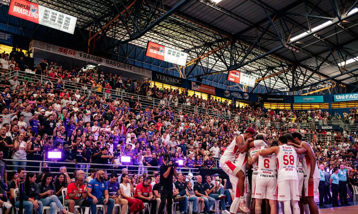 Sesi Franca conquista bicampeonato de basquete do NBB