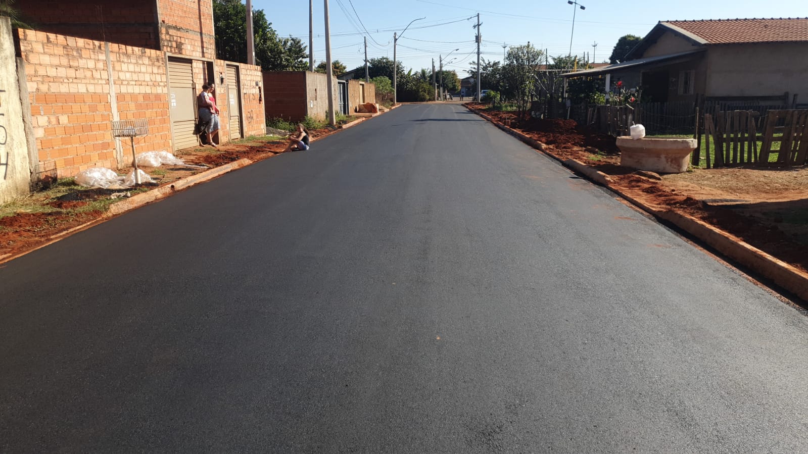 Prefeitura leva asfalto à Avenida SF-19, no bairro São Francisco