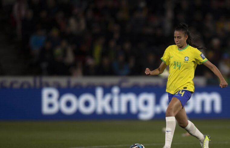 Copa do Mundo: Lauren afirma que espera confronto duro com a França