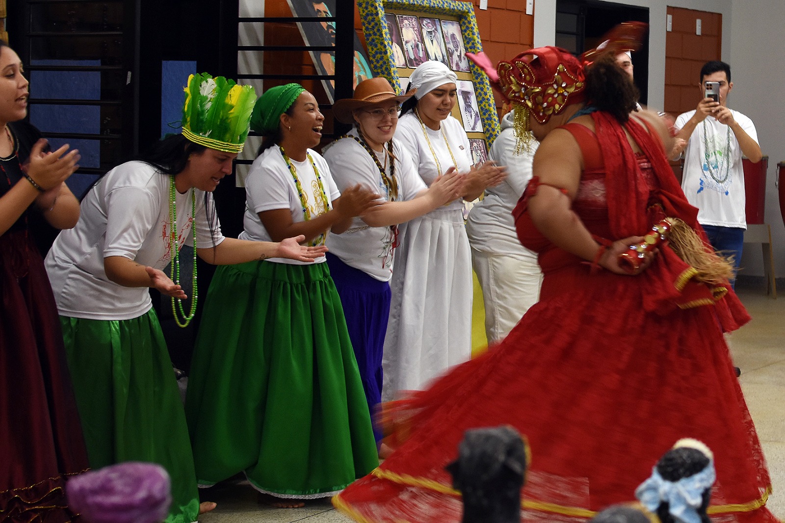 Mês da mulher africana é aberto em Barretos