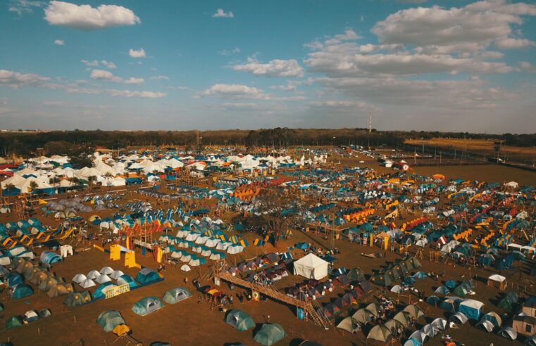 Desbravadores estão acampados no Parque
