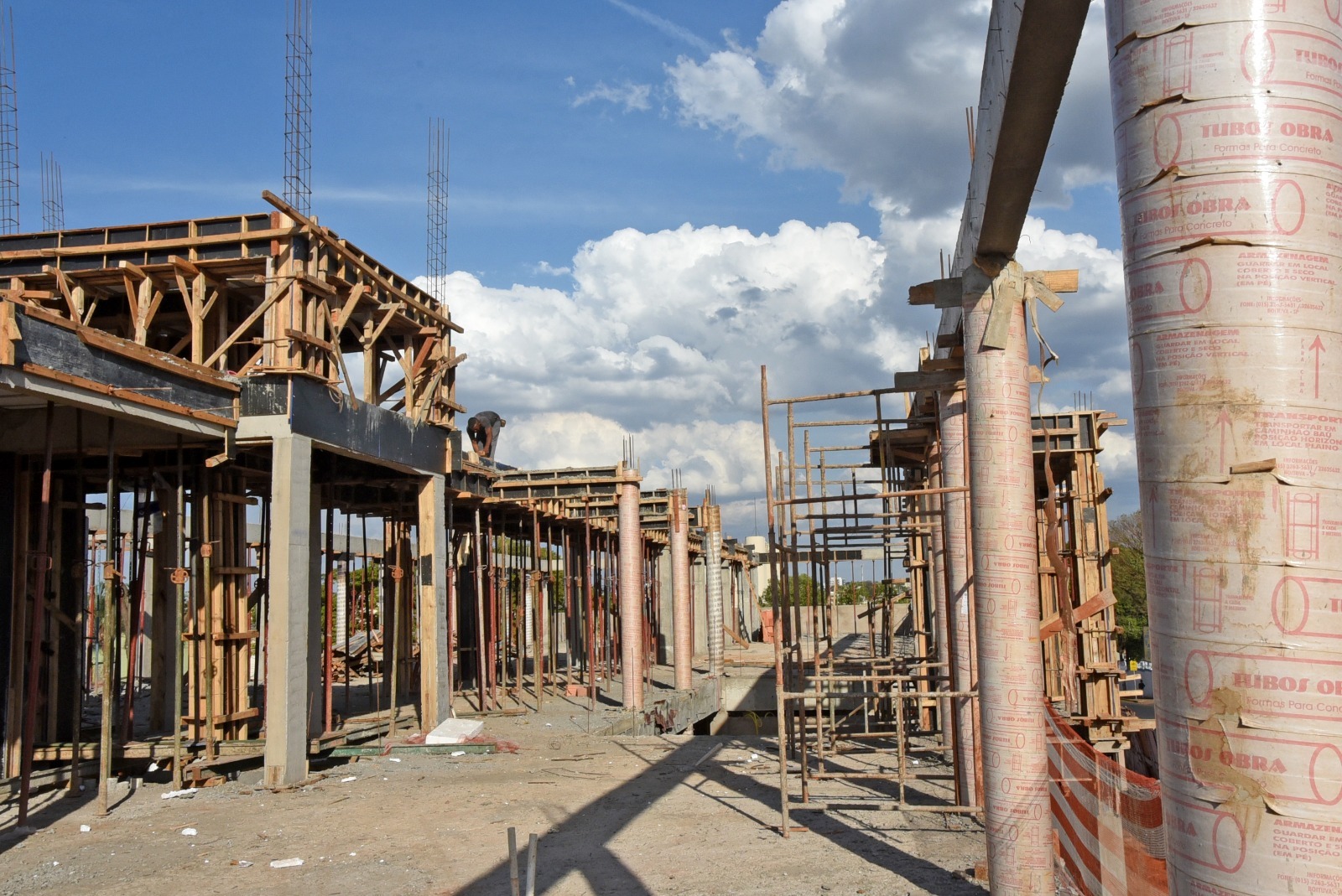 Concluída mais uma etapa da obra de construção do novo “Postão