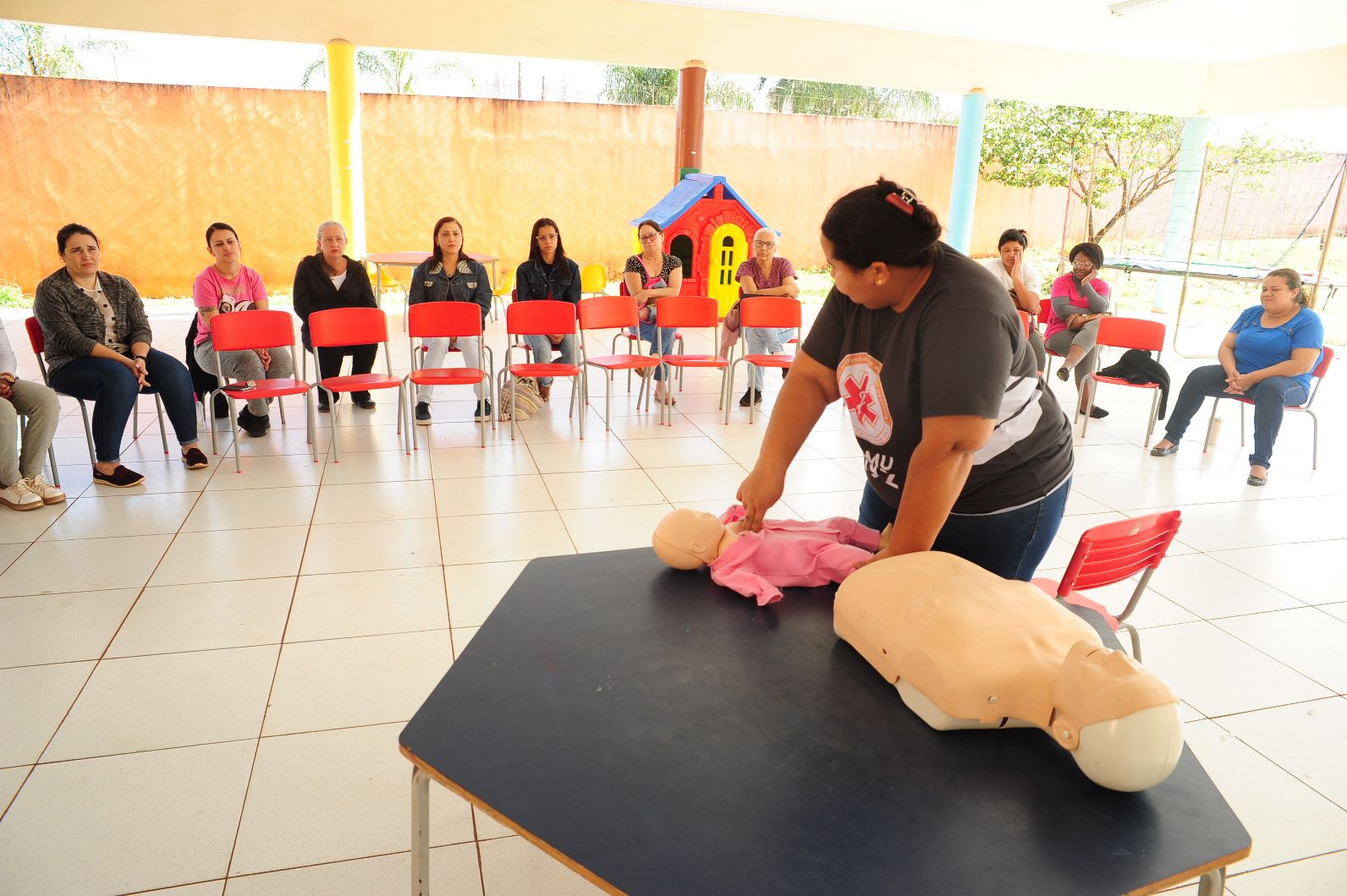 SAMU Barretos realiza treinamento de primeiros socorros com profissionais da Educação