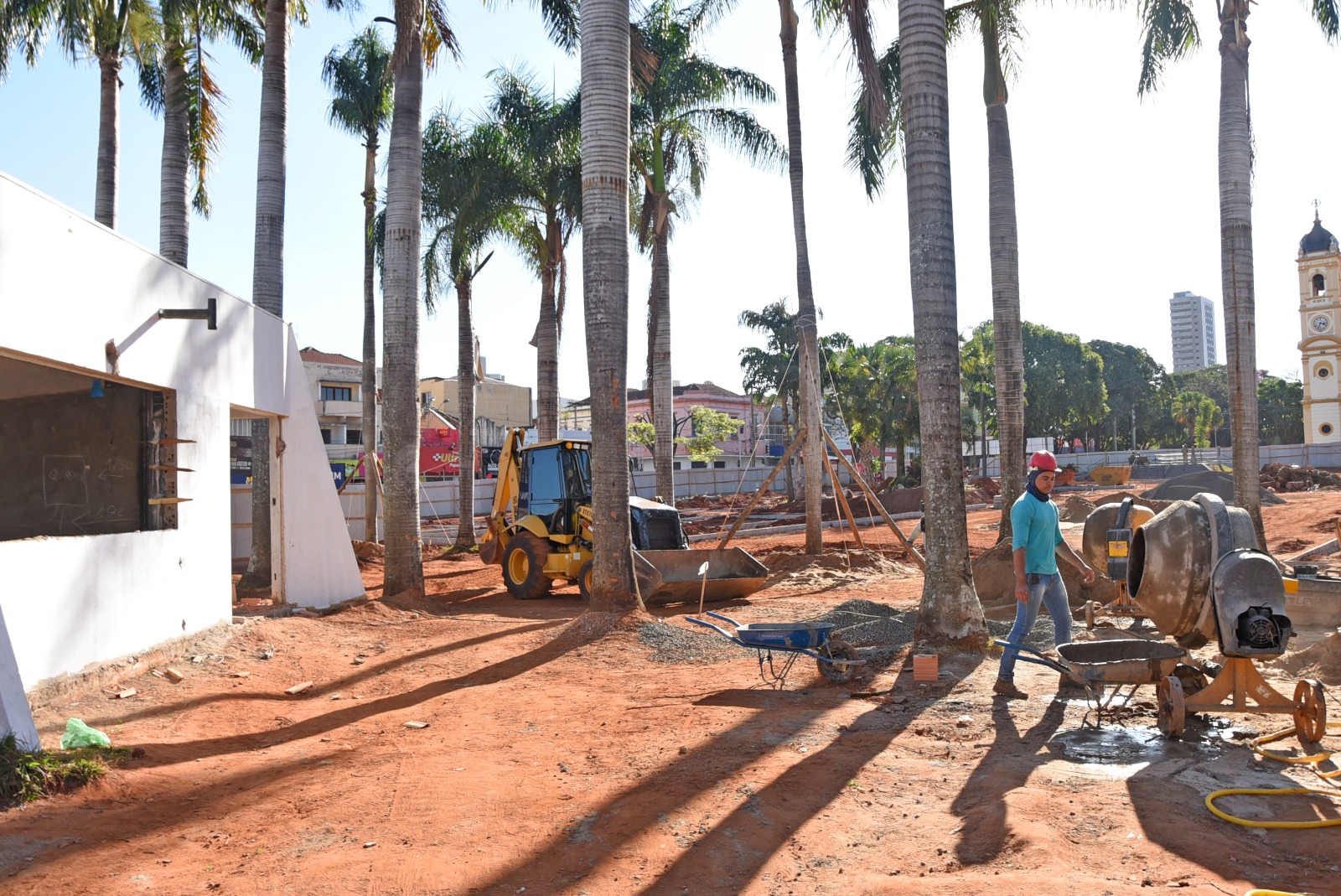 Com mais de 40% da obra concluída, revitalização da Praça Francisco Barreto começa a tomar forma