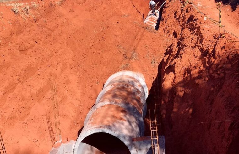 Obras de drenagem avançam no Jardim Caiçara