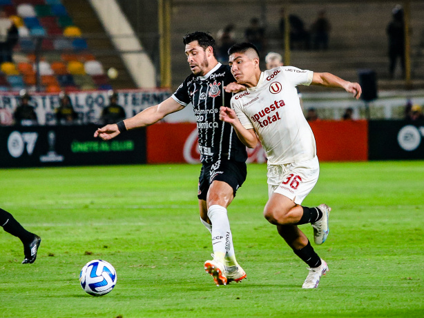 Corinthians vence no Peru