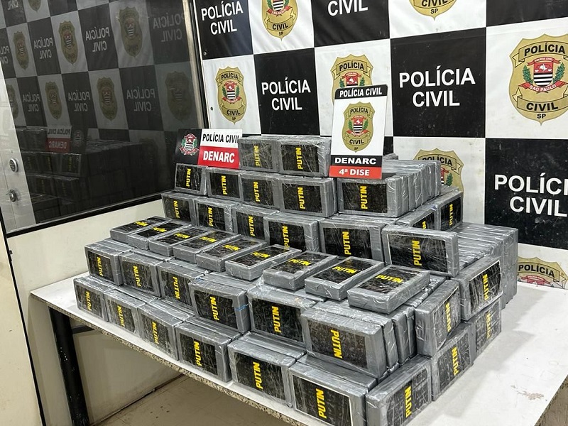 Denarc apreende 437 quilos de cocaína em fundo falso de carro na Rodovia dos Bandeirantes