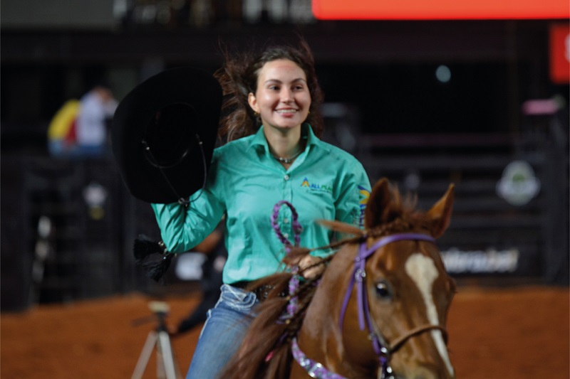 Amazona Eduarda Peres vence o Campeonato Barretos de Três Tambores