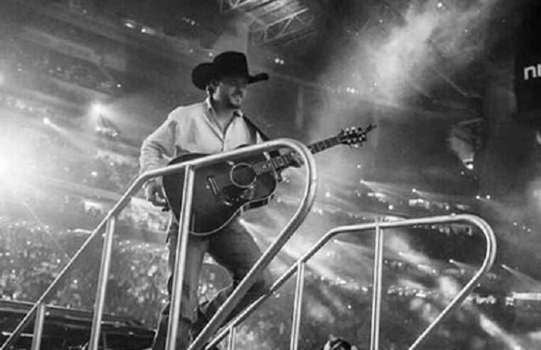 Festa do Peão de Barretos  confirma show  country americano Cody Johnson