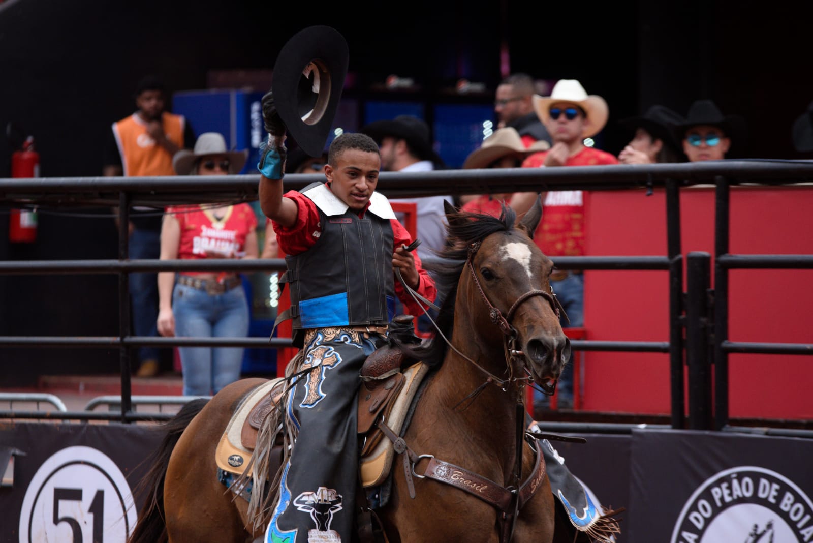 Jovem de Divinópolis é campeão do Rodeio Júnior