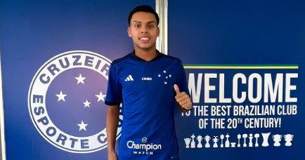 Atacante Arthur do Sub-15 do BEC acerta com o Cruzeiro