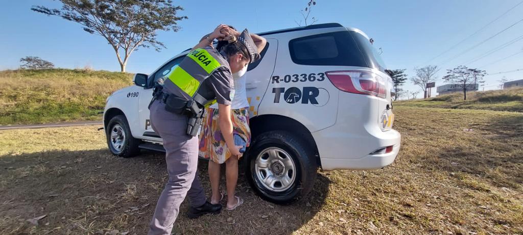 Polícia Rodoviária localiza drogas com passageira de ônibus