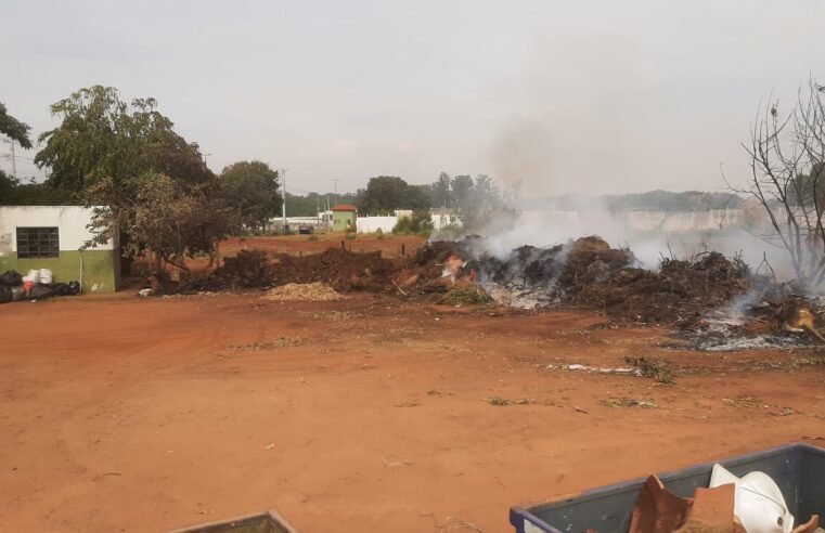 Bombeiros e Defesa Civil atendem incêndio em Ecoponto de Barretos