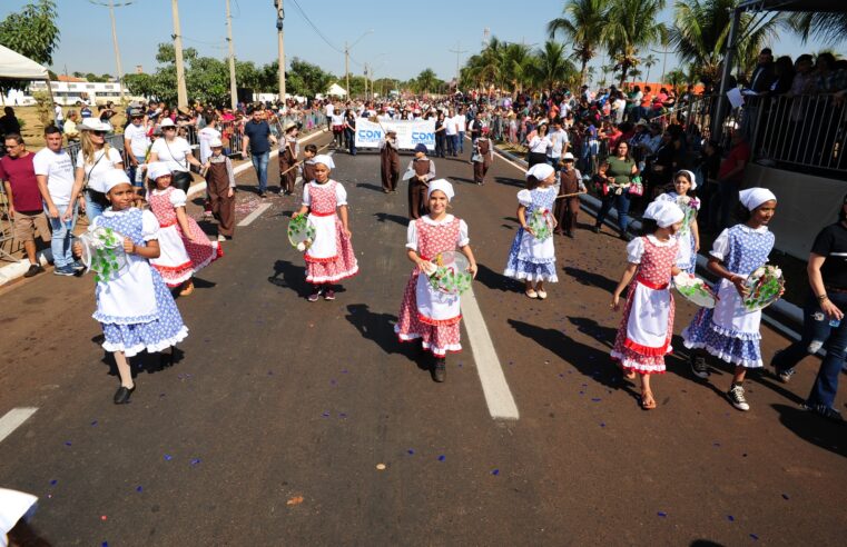 Desfile Cívico, Típico e Folclórico em homenagem aos 169 de Barretos reúne cerca de 7 mil pessoas, na Via dos Coqueiros