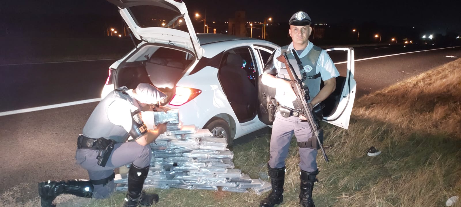 Policiamento Rodoviário prende indivíduo transportando drogas