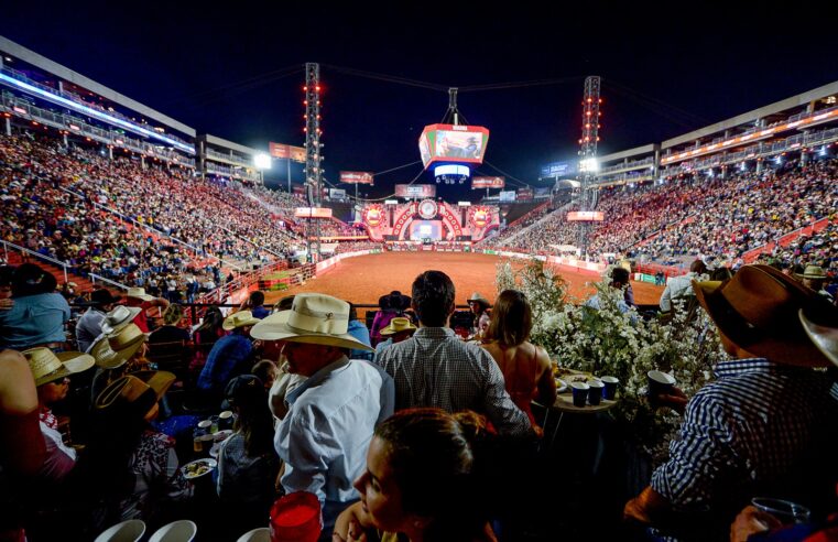 Camarote Arena Premium tem abertura especial para show Boate Azul na Festa do Peão de Barretos