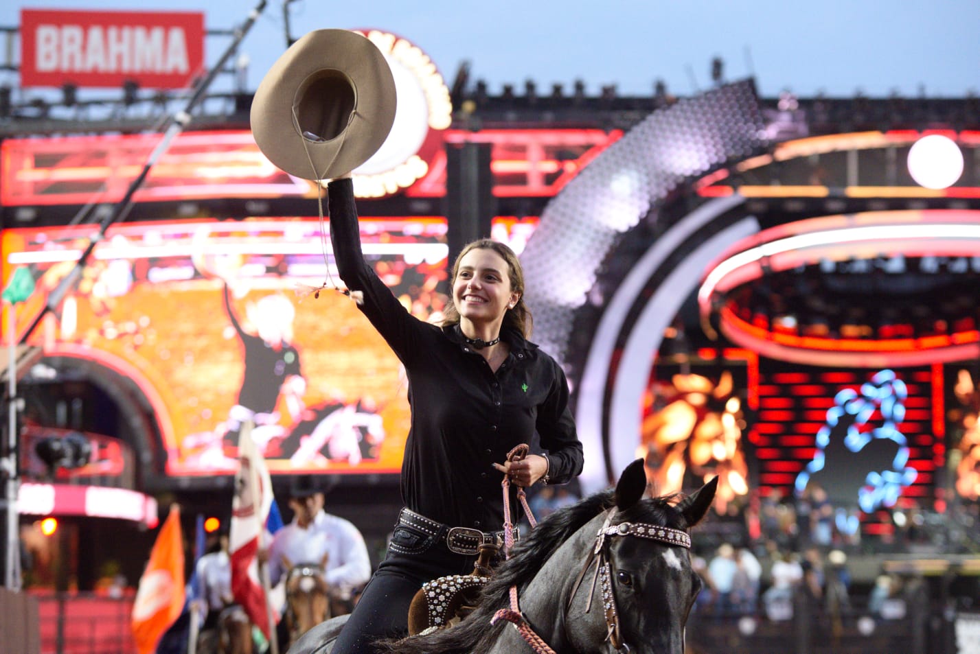 Semifinais do Team Penning e Três Tambores agitaram arena do Barretão