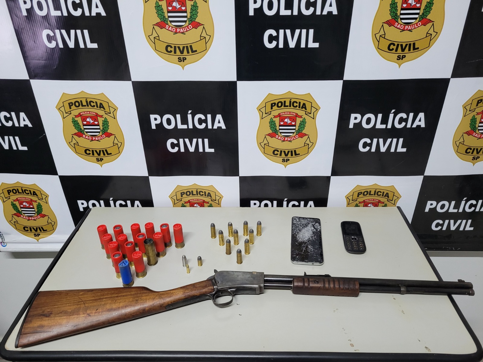 Acusado é preso pela Polícia Civil comercializando armas pela internet