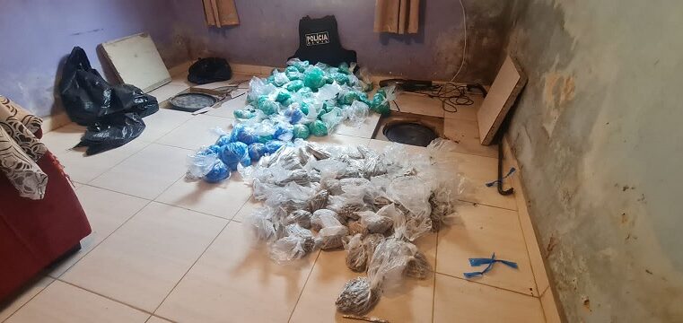 Deic estoura casa bomba e apreende 12 mil porções de K9 que seriam distribuídas na Cracolândia