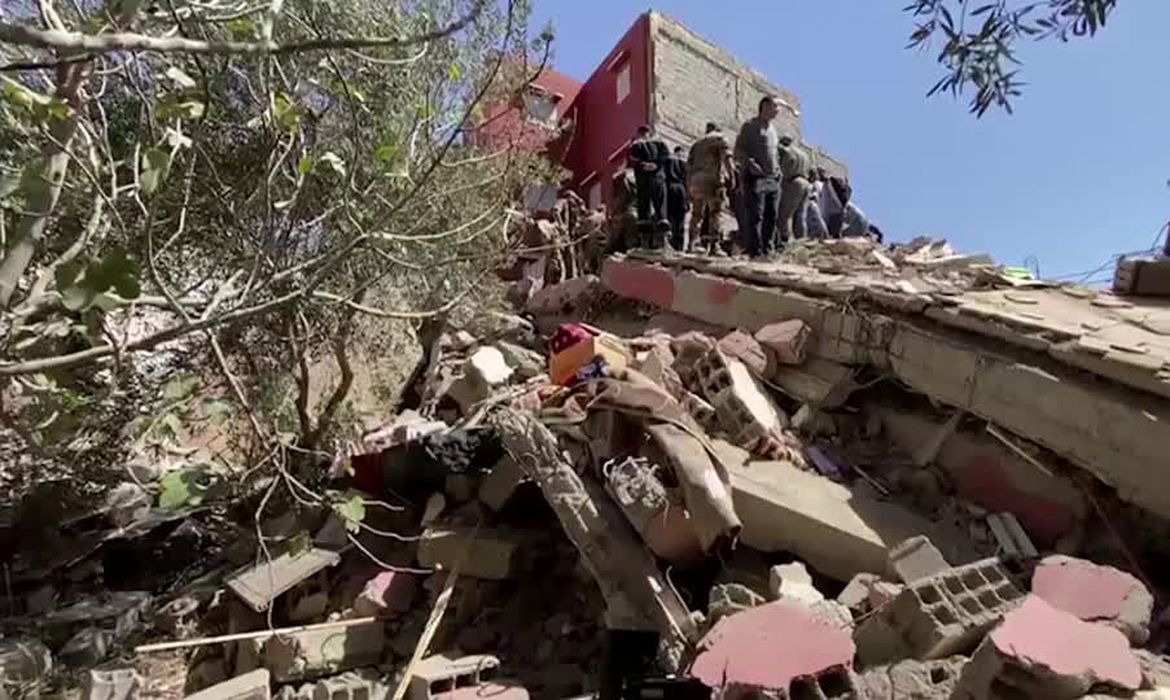 Terremoto deixa mais de 2  mil mortos no Marrocos
