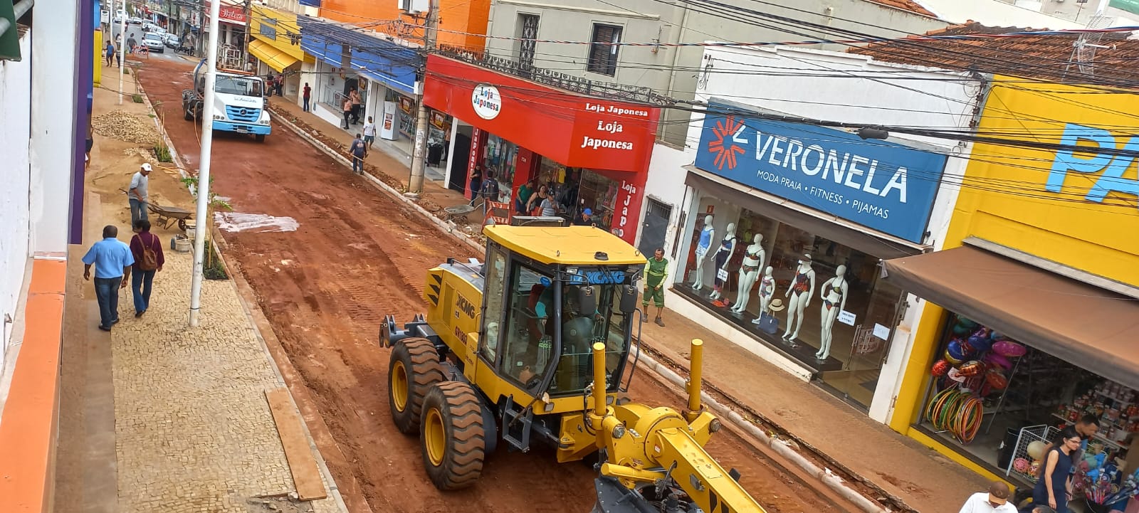 Obra de abertura do calçadão segue em ritmo acelerado