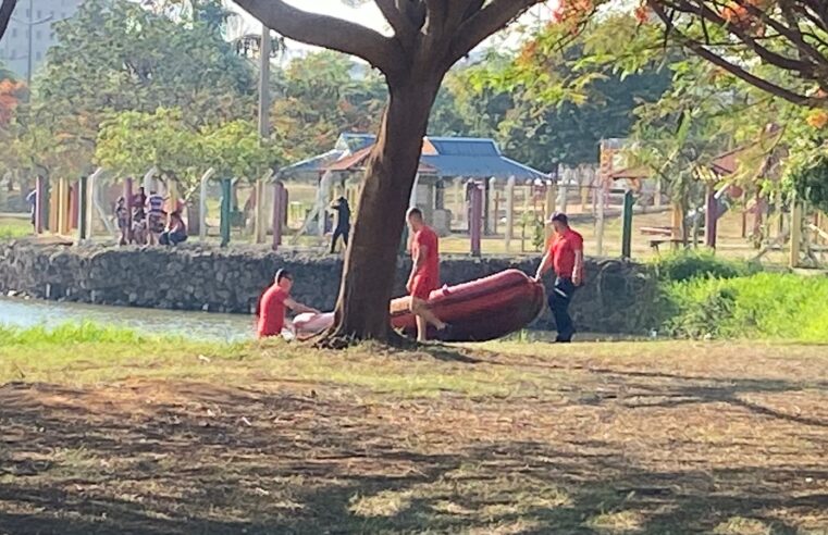 Bombeiros realiza busca para localizar corpo nos lagos