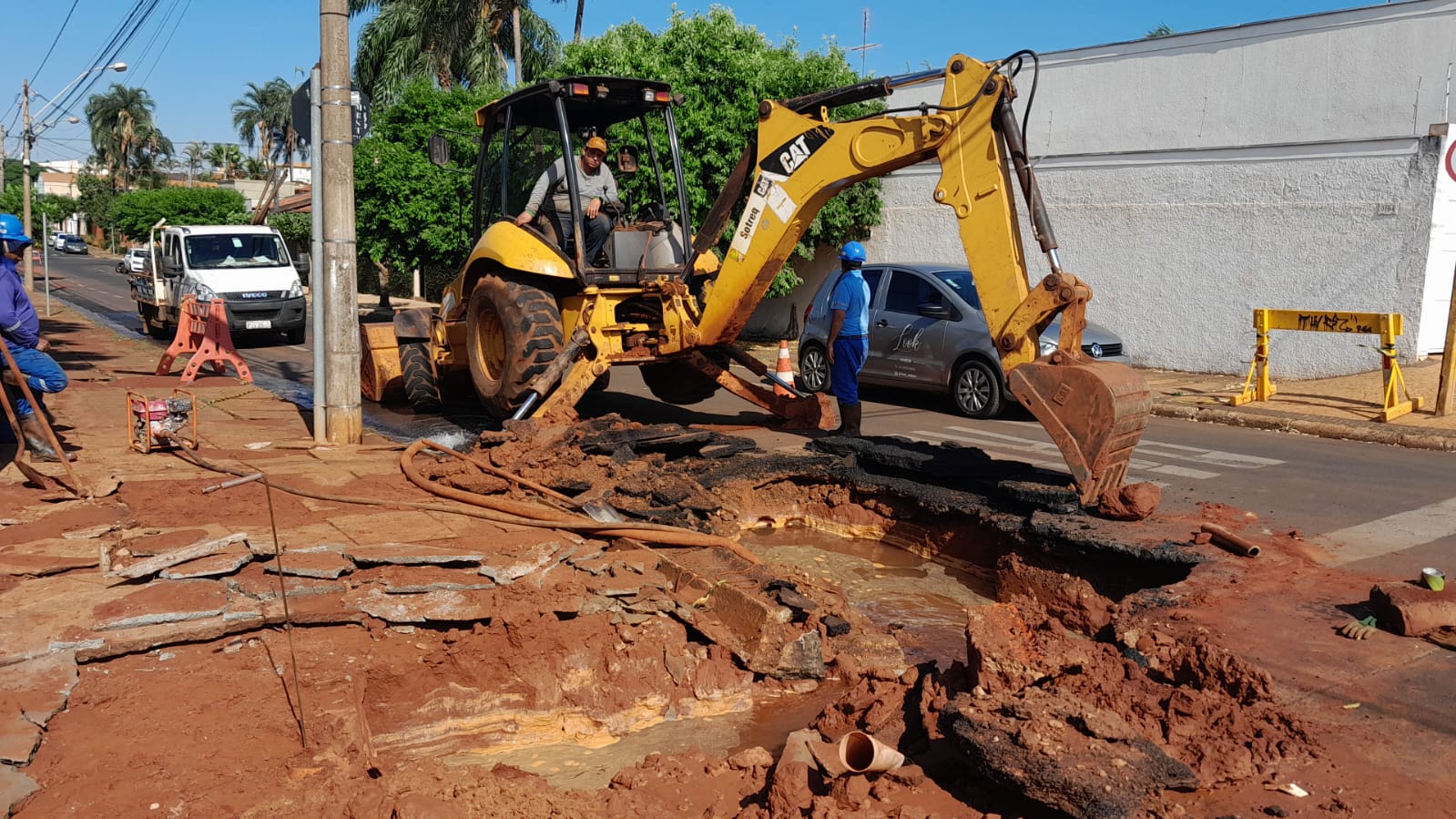 SAAE realiza reparo no centro de Barretos