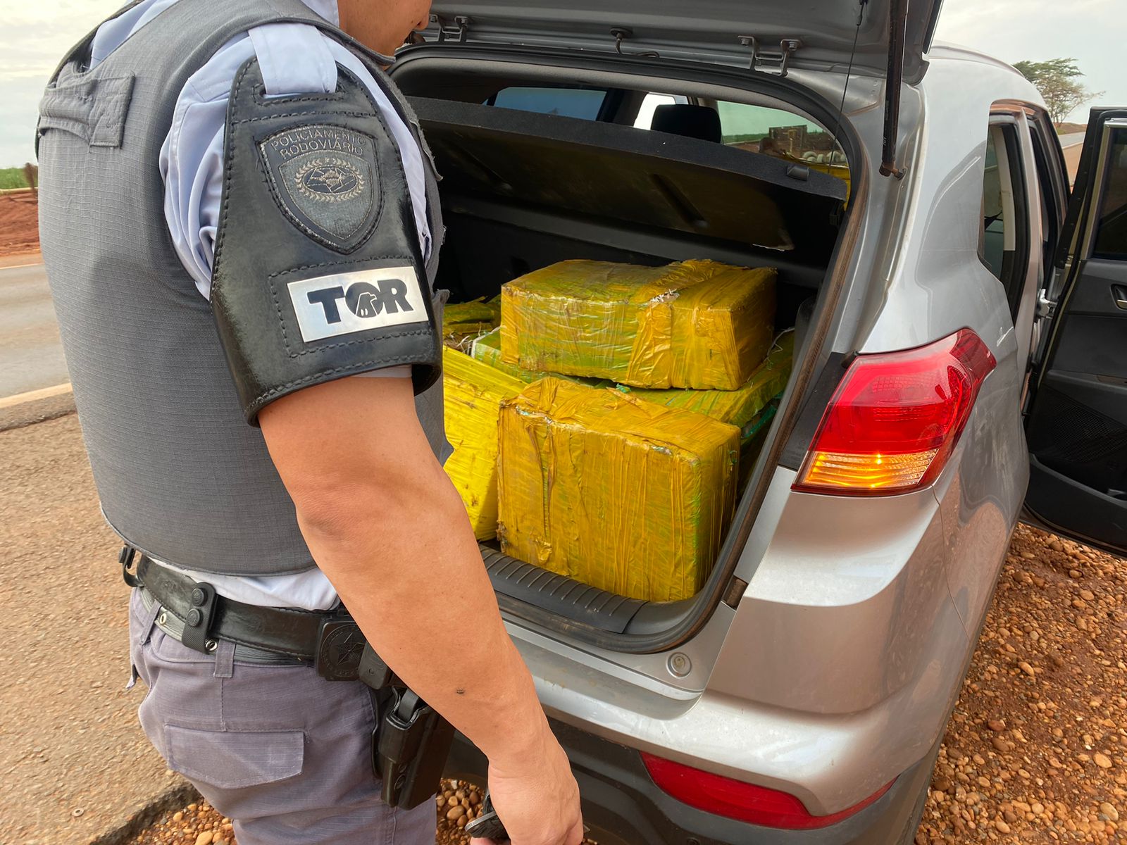 Polícia Rodoviária faz apreensão de maconha em Icém