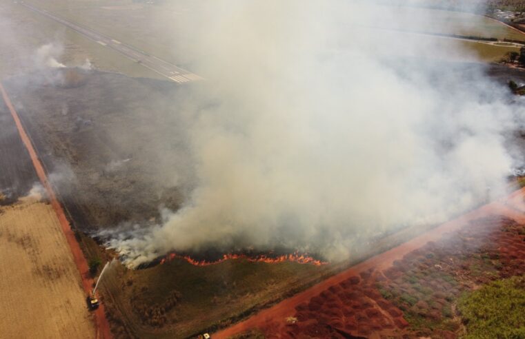 Incêndio no Aeroporto é controlado pelos Bombeiros e Defesa Civil