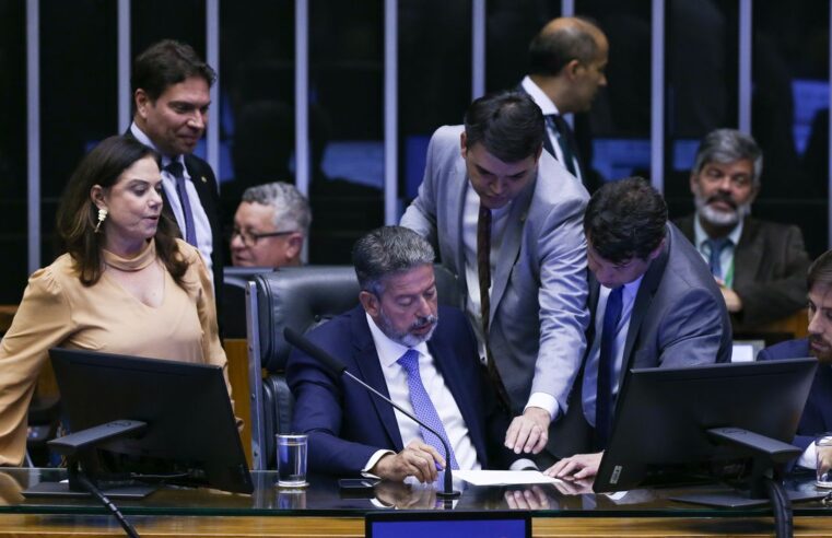 Câmara conclui votação do projeto que altera regras eleitorais