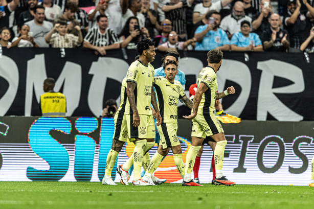 Corinthians vence o Botafogo na Arena