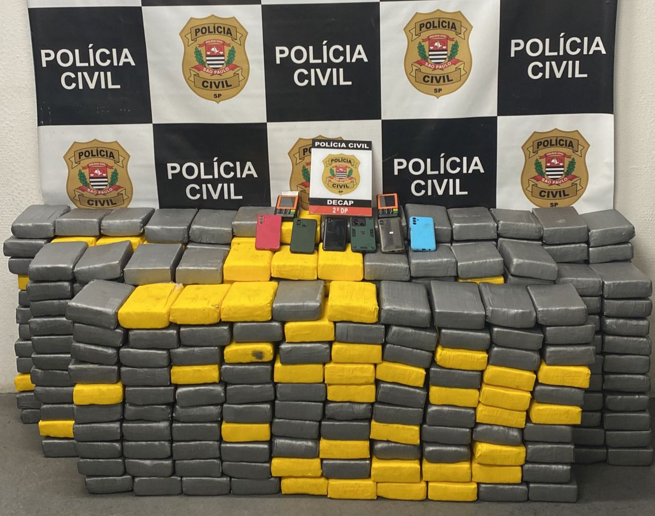 Operação Resgate apreende 400 kg de cocaína e prende 6 foragidos no centro de SP