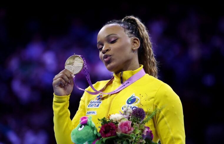 Rebeca Andrade é bicampeã mundial do salto na Bélgica