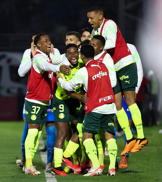 Bragantino vence o Palmeiras de virada