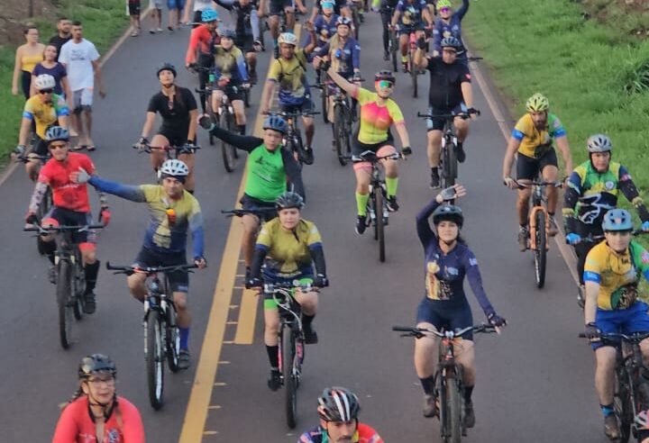 Pedalando com Maria reúne ciclistas de Barretos e região