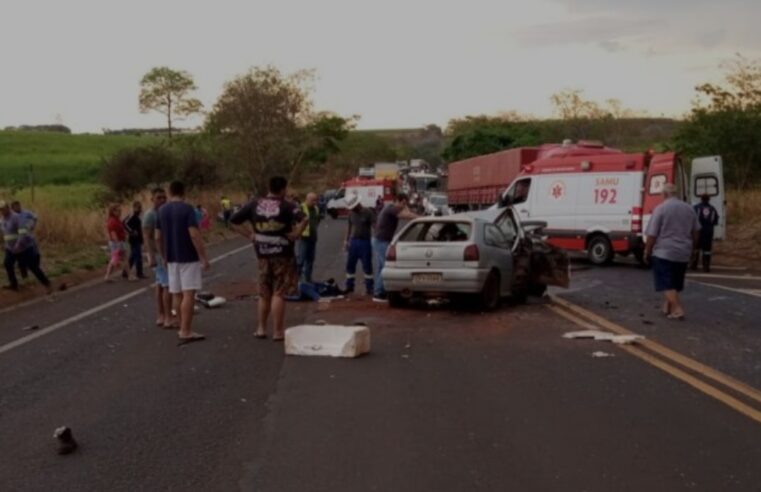 Um morto e seis feridos em colisão na Assis Chateaubriand