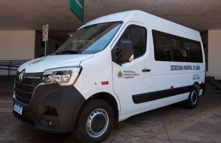 Secretaria da Saúde recebe van para transporte de pacientes