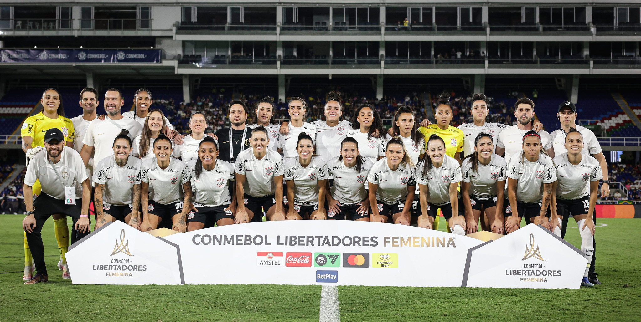 Corinthians vence o Palmeiras e ganha título da Libertadores Feminina