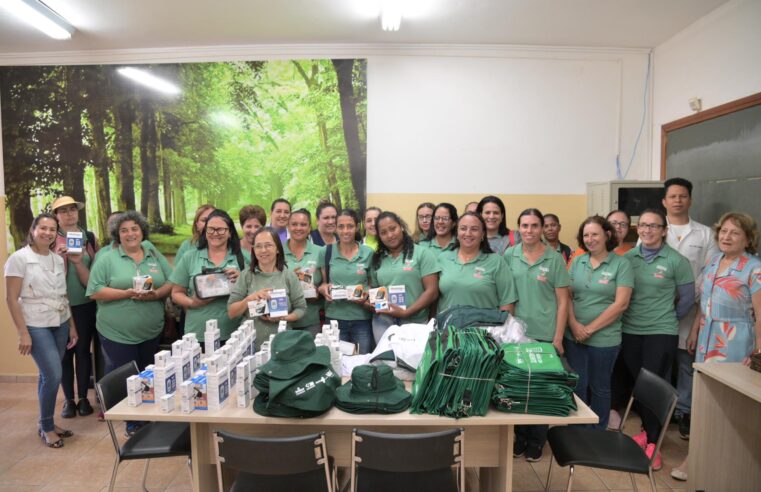 Agentes de Saúde e Endemias de Colina recebem novos uniformes e equipamentos