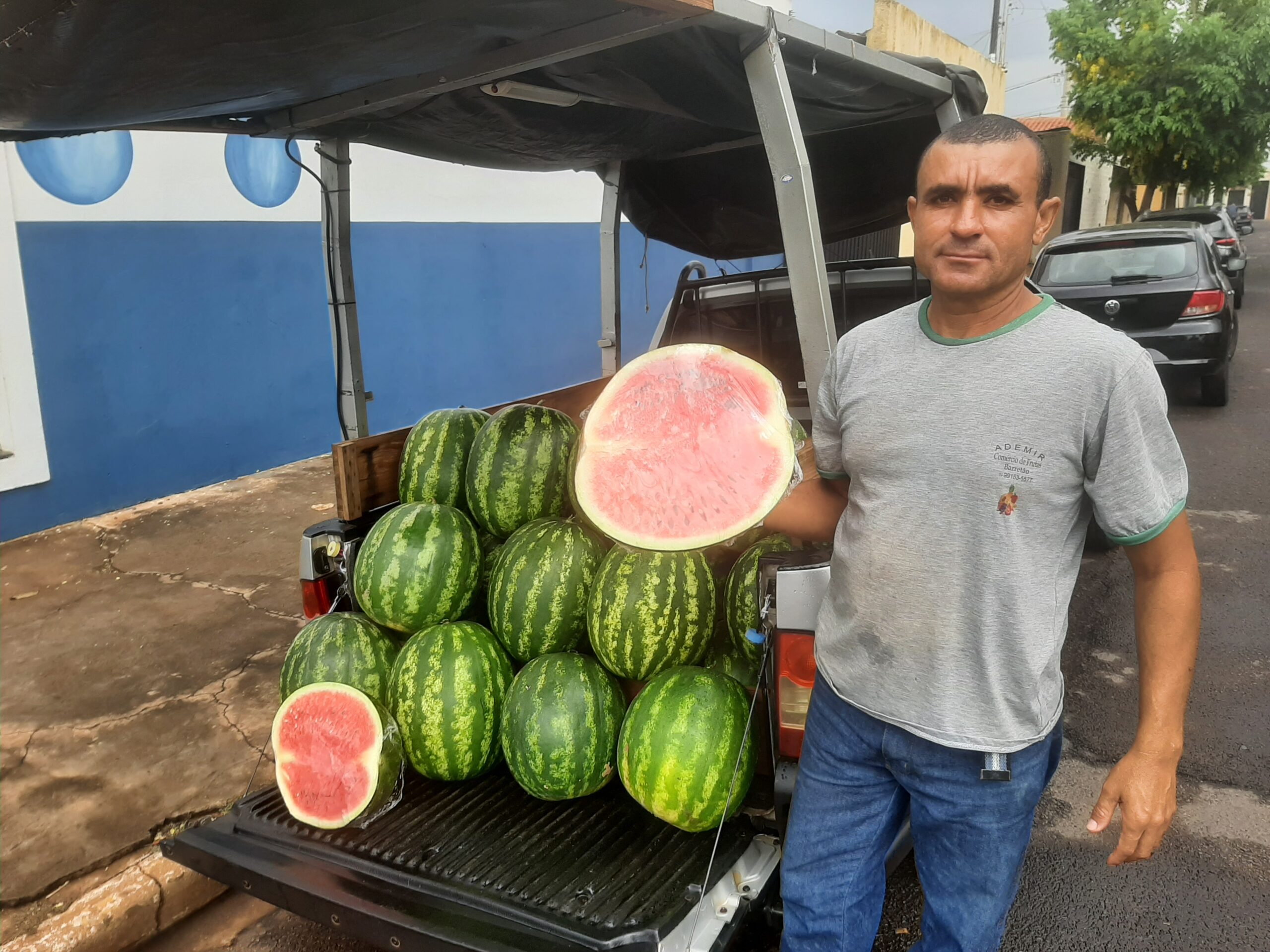 Fuja do calor: Ademir Frutas está na Praça do Pedro Cavalini