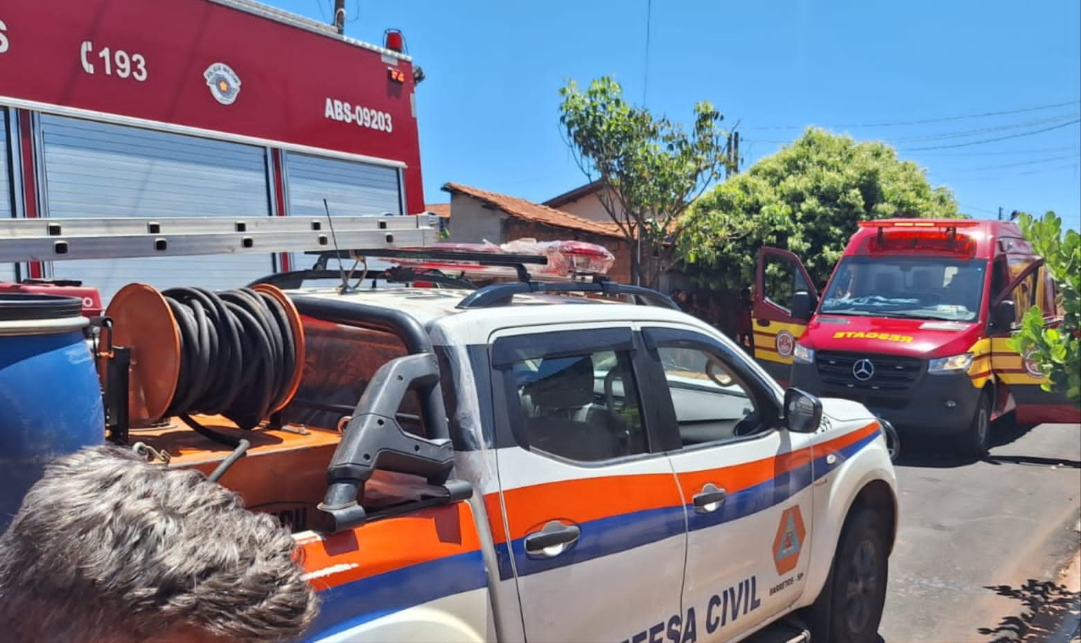 Defesa e Corpo de Bombeiros atendem princípio de incêndio em residência