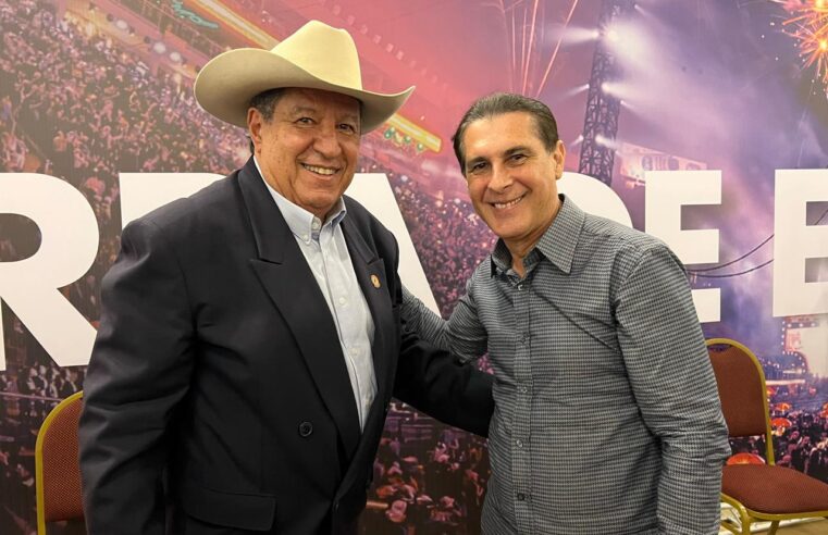 Deputado Sebastião Santos prestigia posse de Os Independentes