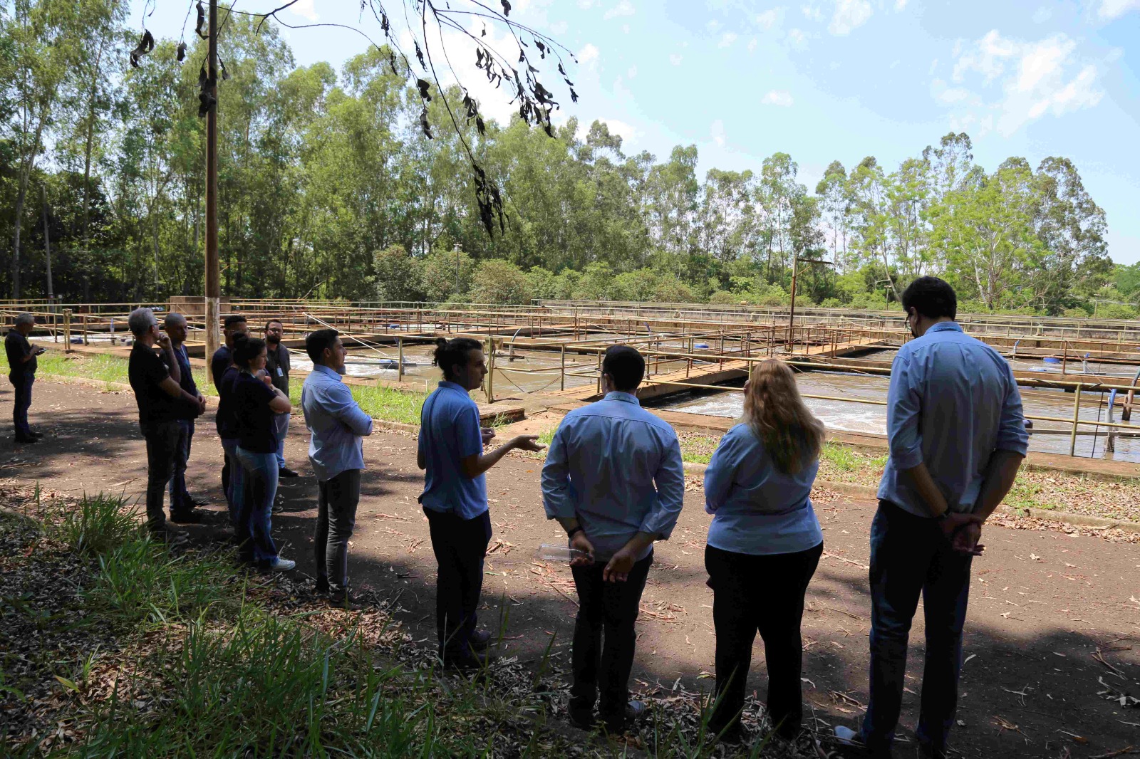 SAAE Barretos promove visita a estações de tratamento de água e esgoto para servidores e estagiários