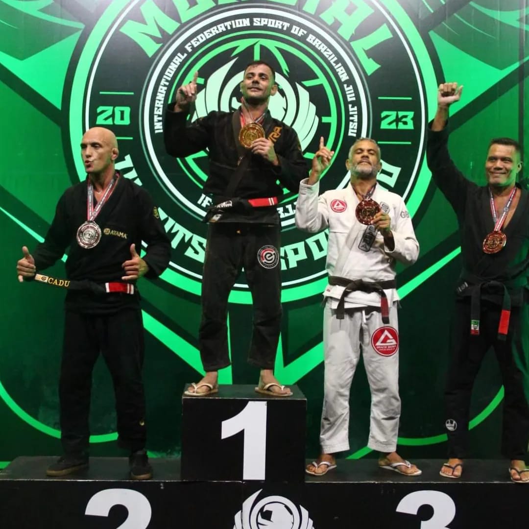 Atleta conquista título de campeão no Jiu Jitsu