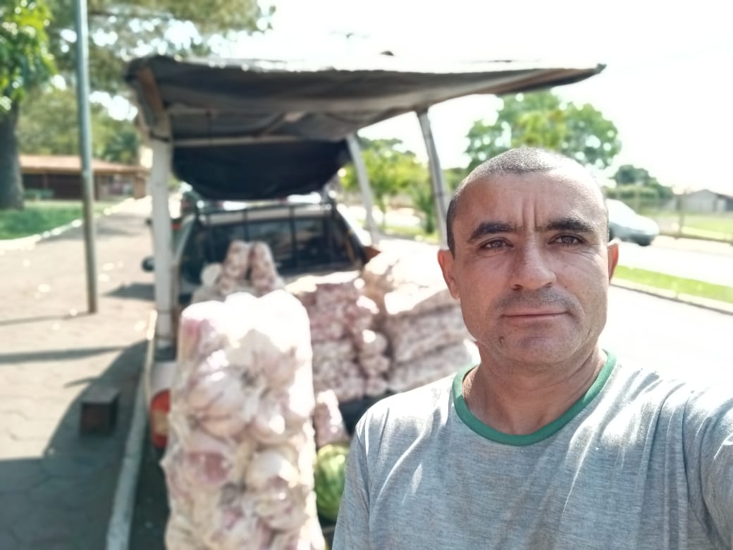 Super oferta: Ademir das Frutas comercializa pacote de alho a partir de R$ 10,00