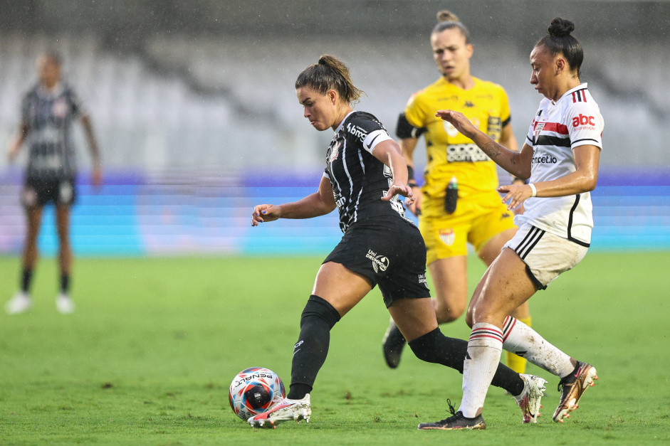 Paulistão Feminino: São Paulo vence o Corinthians de virada