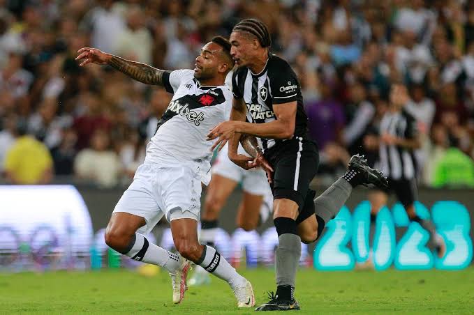 Vasco vence clássico com Botafogo e vantagem do fogão diminui