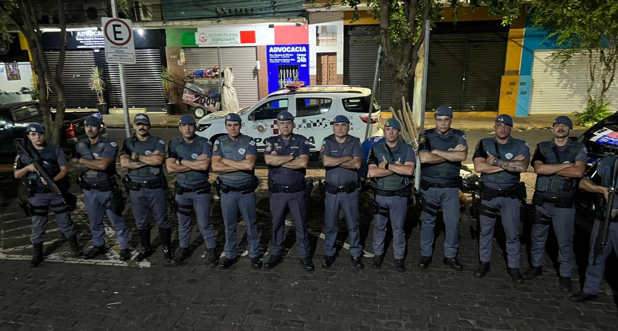 PM prende dupla e apreende mais de 600 quilos de maconha em casa abandonada em Ribeirão Preto