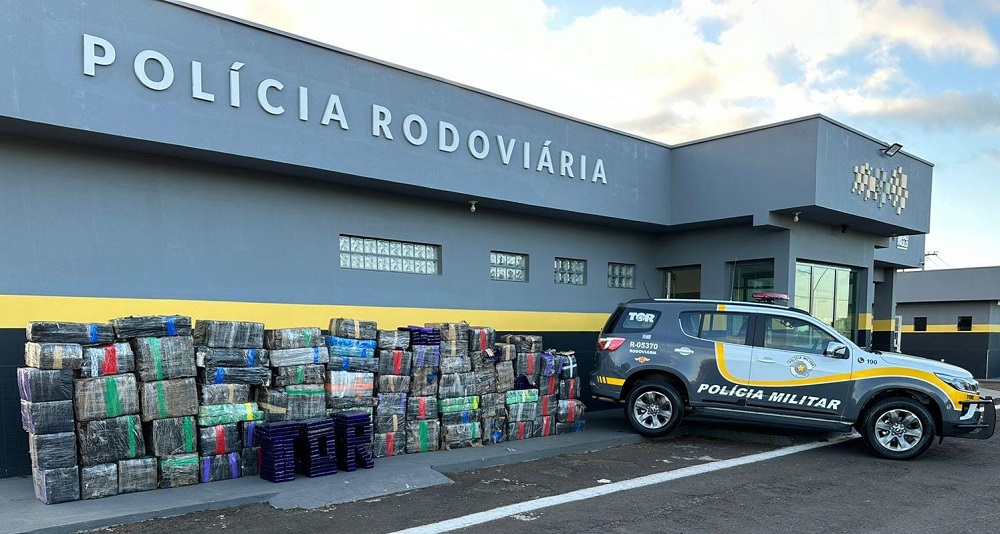 PM Rodoviária prende dois e apreende 1,9 tonelada de maconha em Pardinho