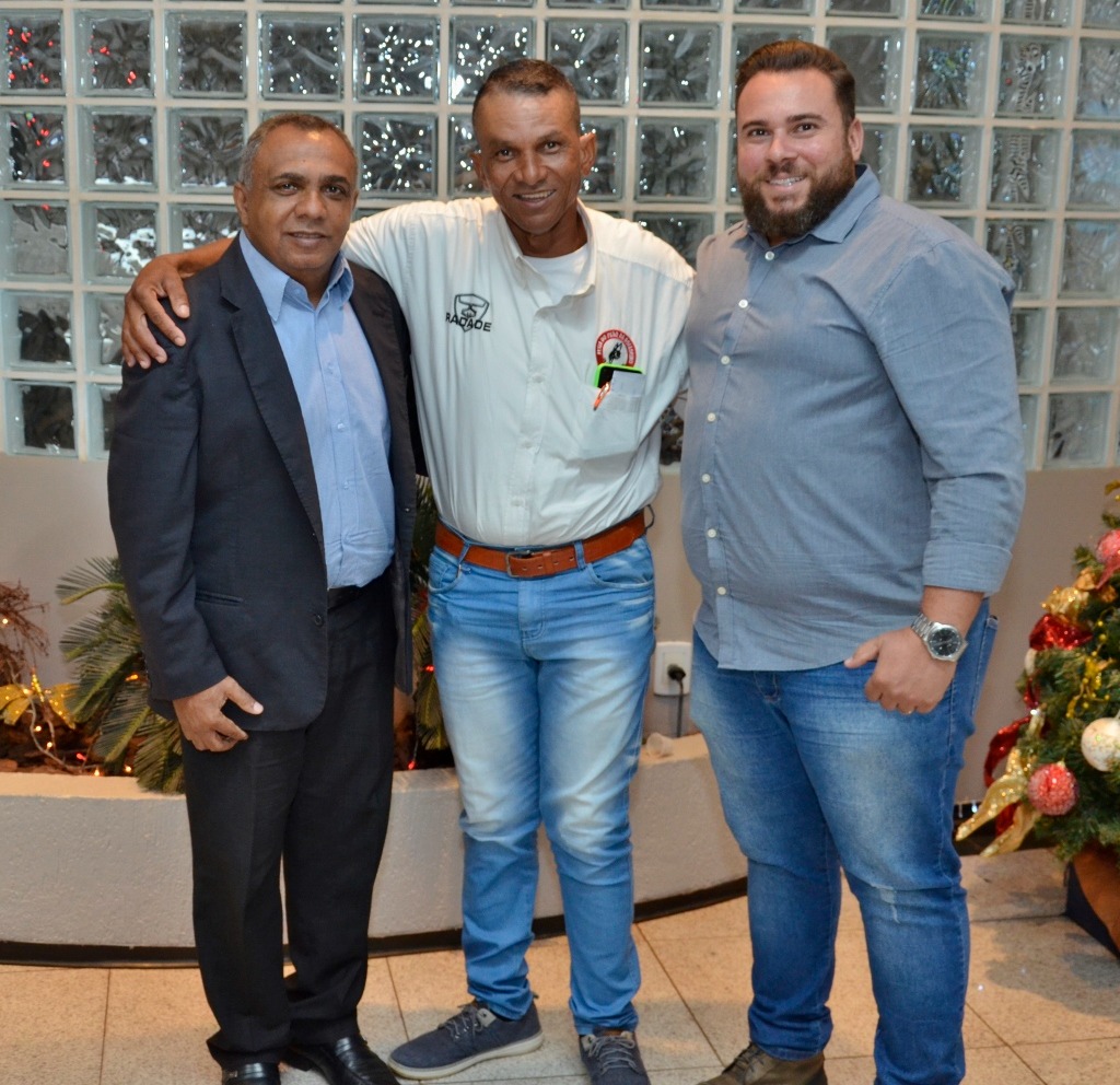 Câmara aprova Título de Cidadão Benemérito para o jardineiro Jair Ponciano